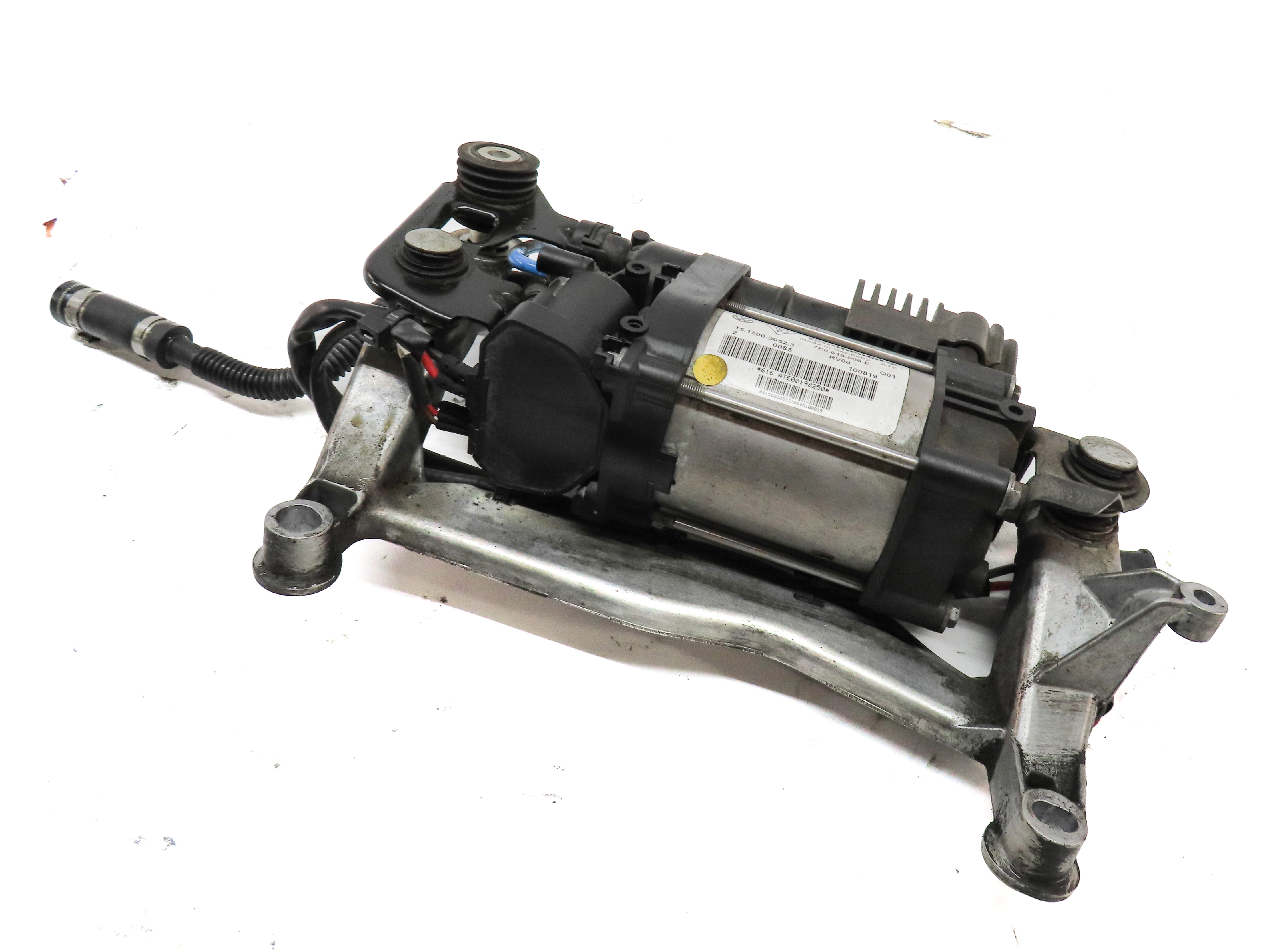 2011-2018 PORSCHE CAYENNE (958) AIR SUSPENSION COMPRESSOR PUMP MOTOR — exact item pictured